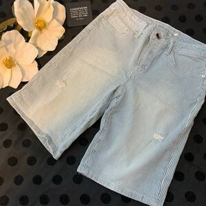 Seven Jeans Distressed Weekend Bermuda’s
